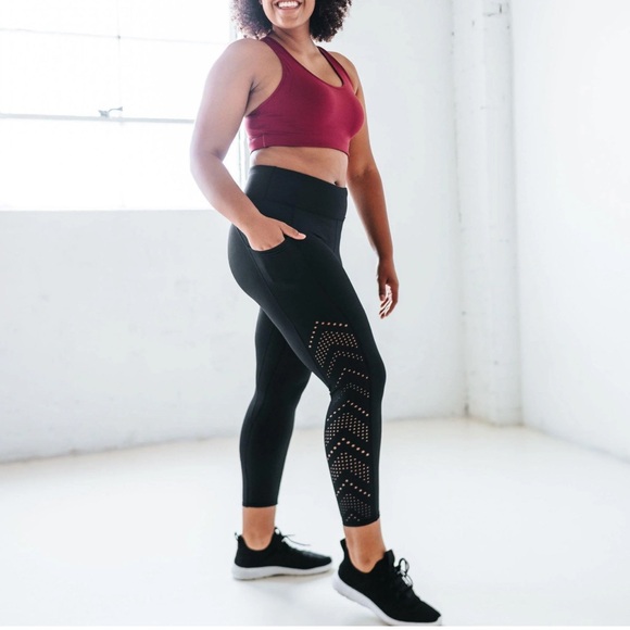 Senita Athletics Pants - Senita Athletics Lux Denali Laser Cut Capris Gray S